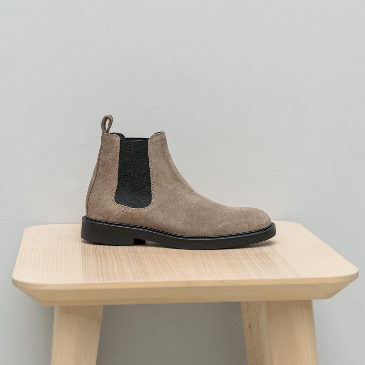 Beatenberg Blakemore Chelsea Taupe Velours - ALPINA BRANDS