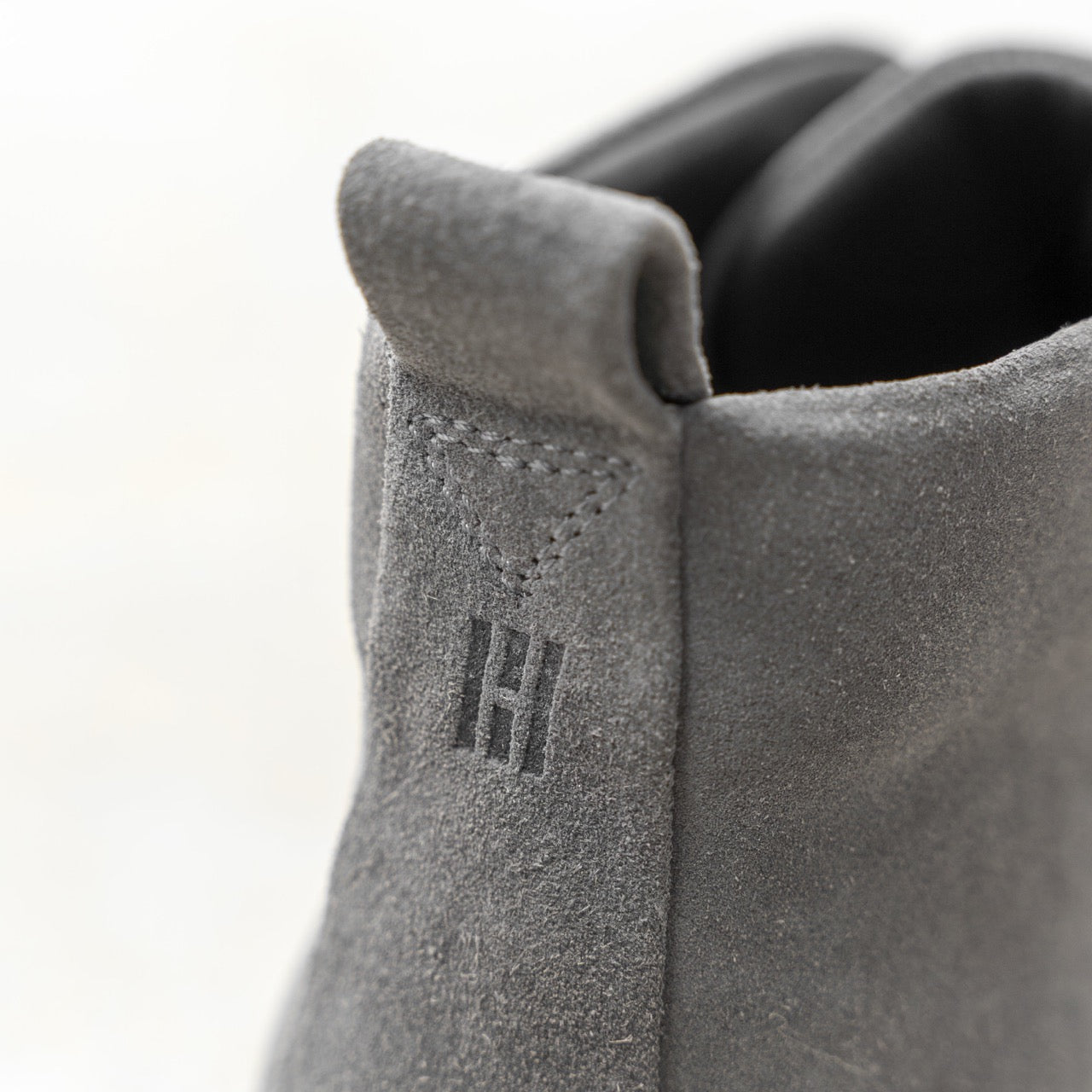 Beatenberg Chukka Fumo Velours - ALPINA BRANDS