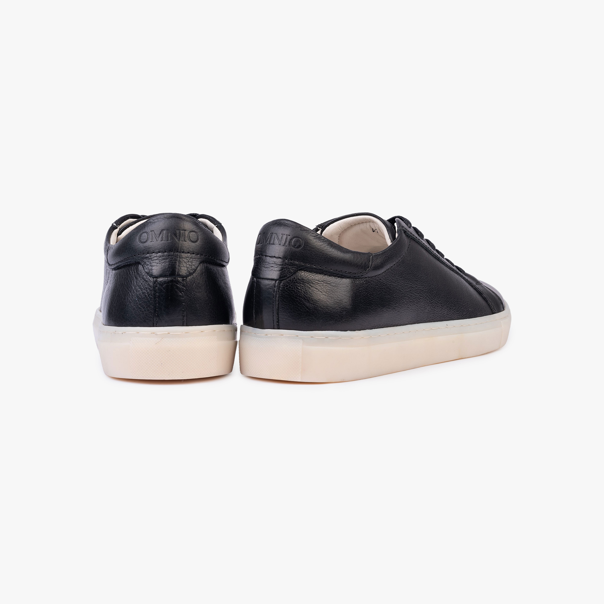 Finn LC1 Black Leather - ALPINA BRANDS