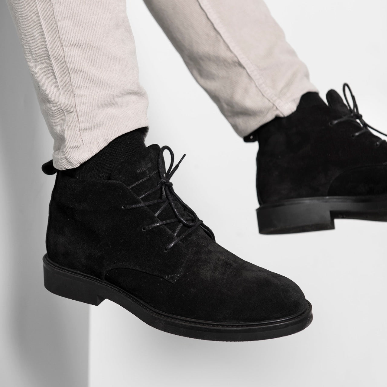 Beatenberg Chukka Black Velours